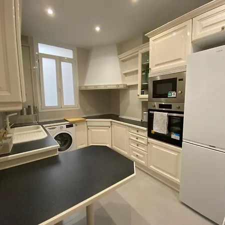 Santa Engracia Street, Private rooms-2